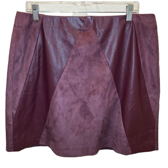 Cato Woman's Large Purple Faux Suede Leather Mini Skirt Pull On Stretch Party - Picture 1 of 11
